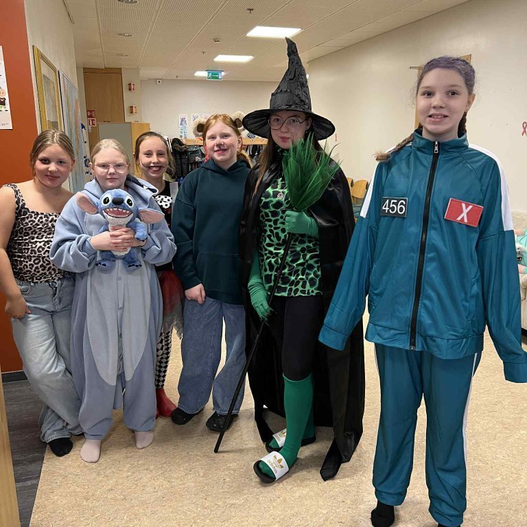 c775a75a-341a-4c49-ba14-47ceea8349d8