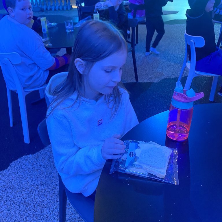 20241017_105958471_ios