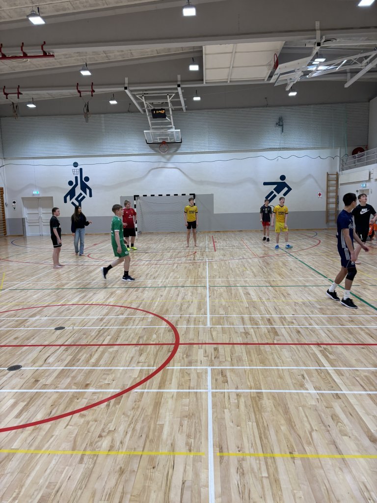 Jólastöðvar unglinga