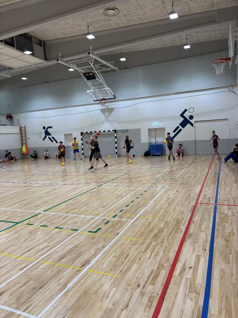 Jólastöðvar unglinga