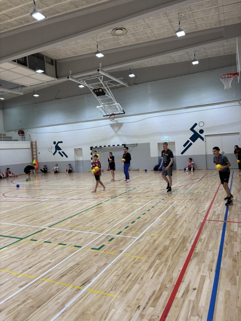 Jólastöðvar unglinga