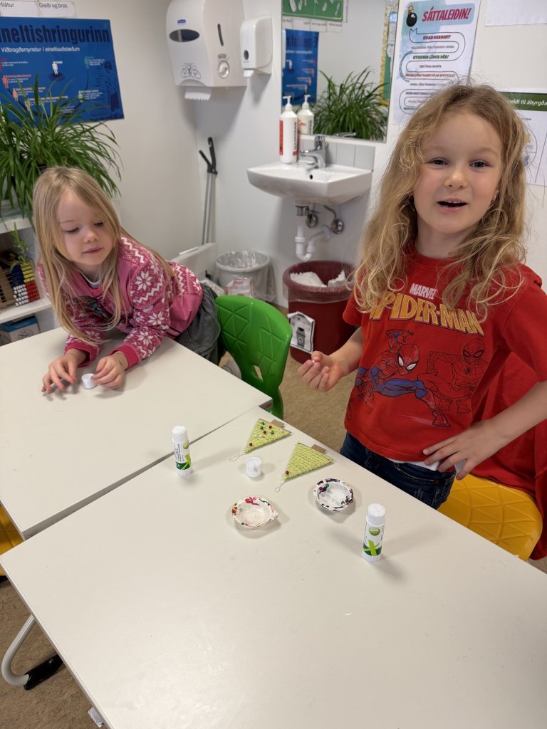 Jólastöðvar 1. -2. bekkur