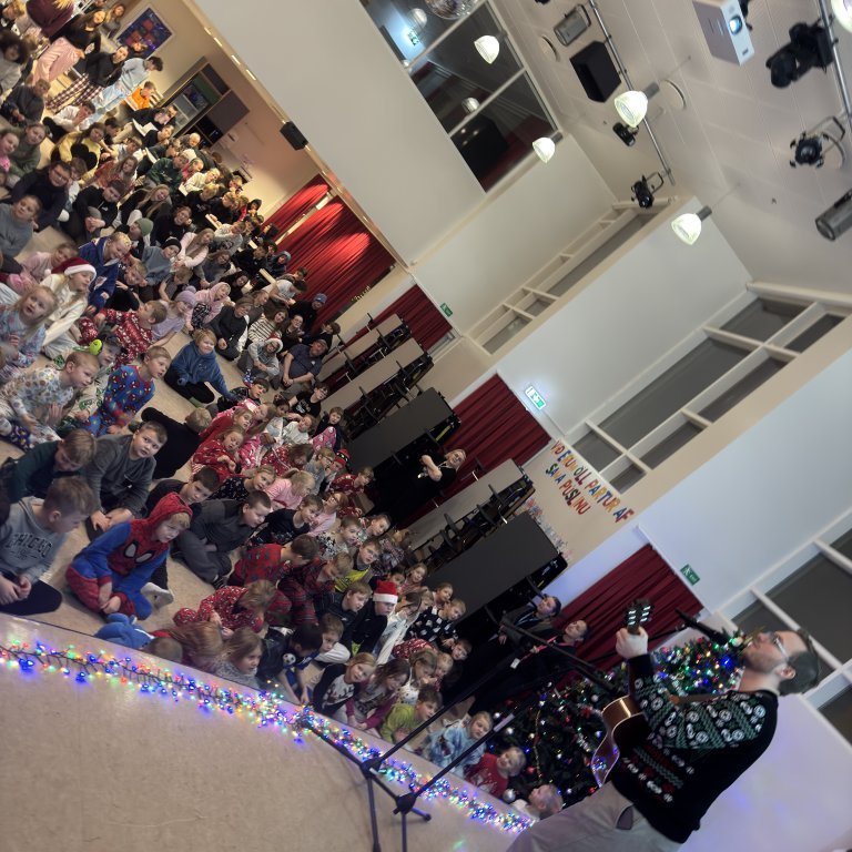 20251215_090636739_ios