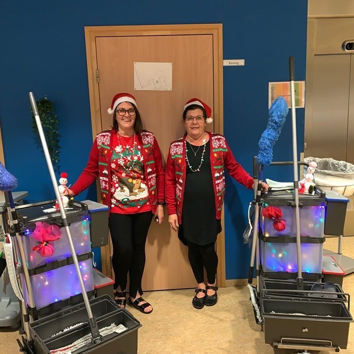 Harpa og Hafdís skólaliðar