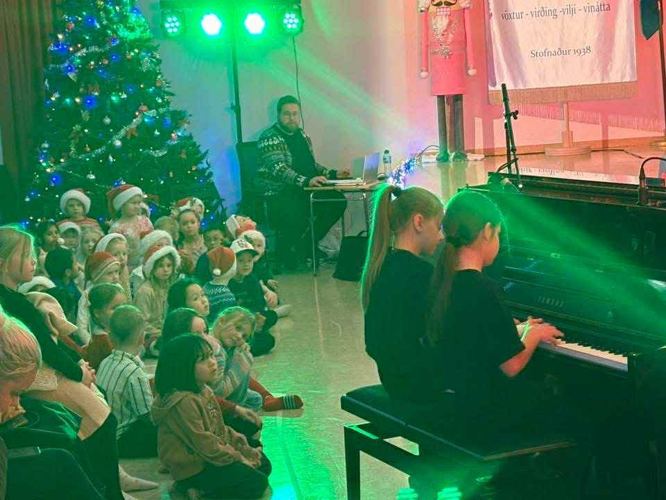 Jólaskemmtun 1. -6. bekkur