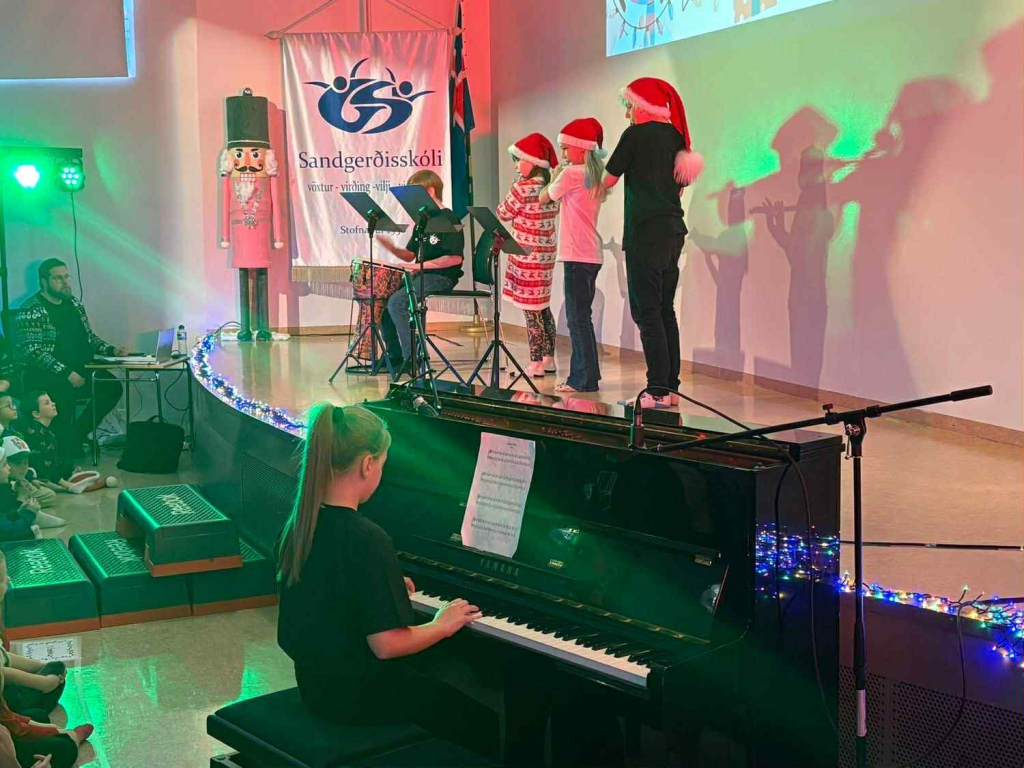 Jólaskemmtun 1. -6. bekkur