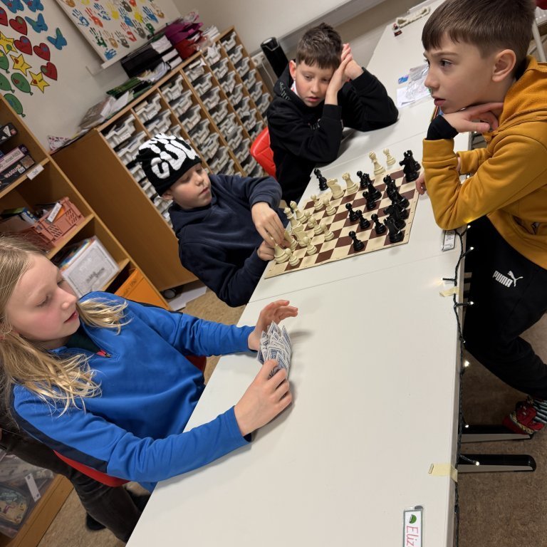 20241218_101233686_ios