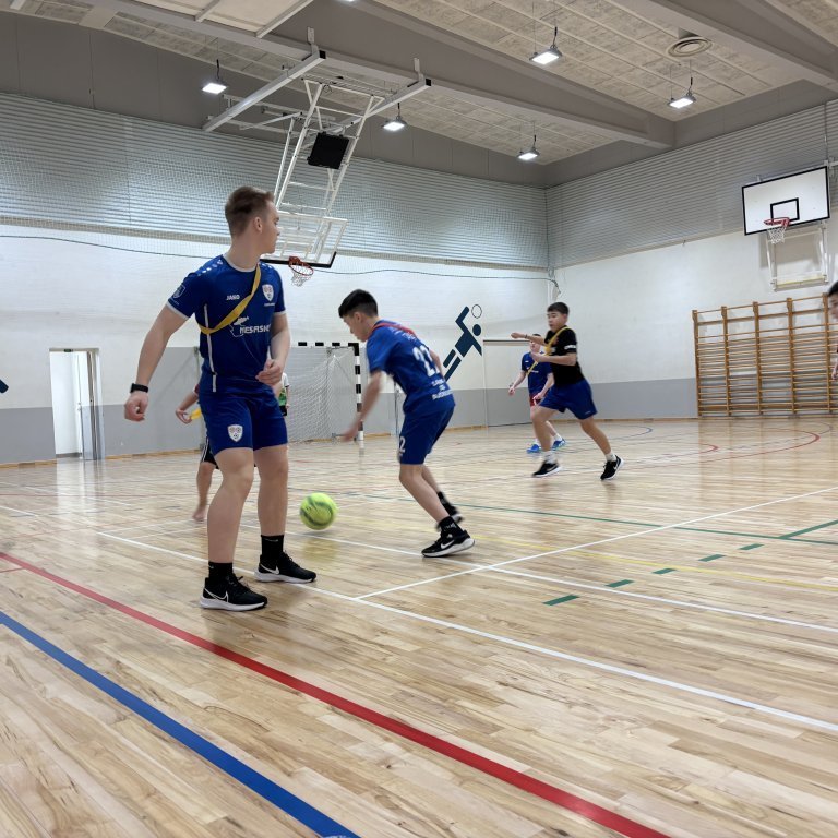 20241217_101411641_ios