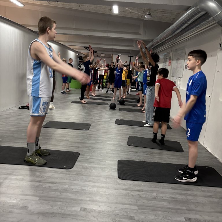 20241217_105452522_ios