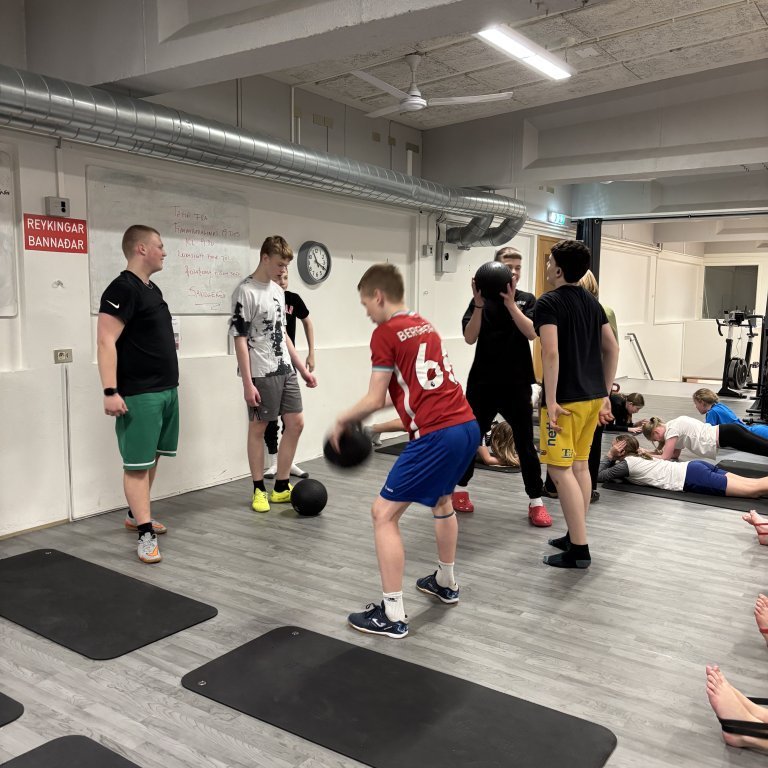 20241217_111937255_ios