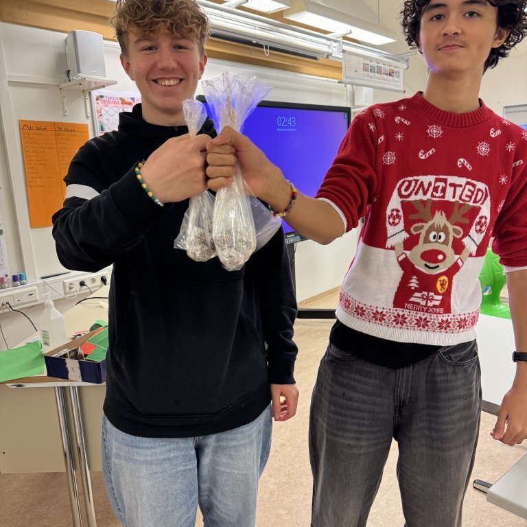 20241218_104312012_ios