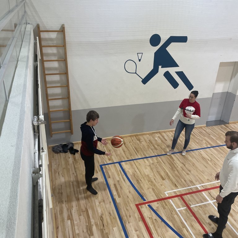 20231215_103611246_ios