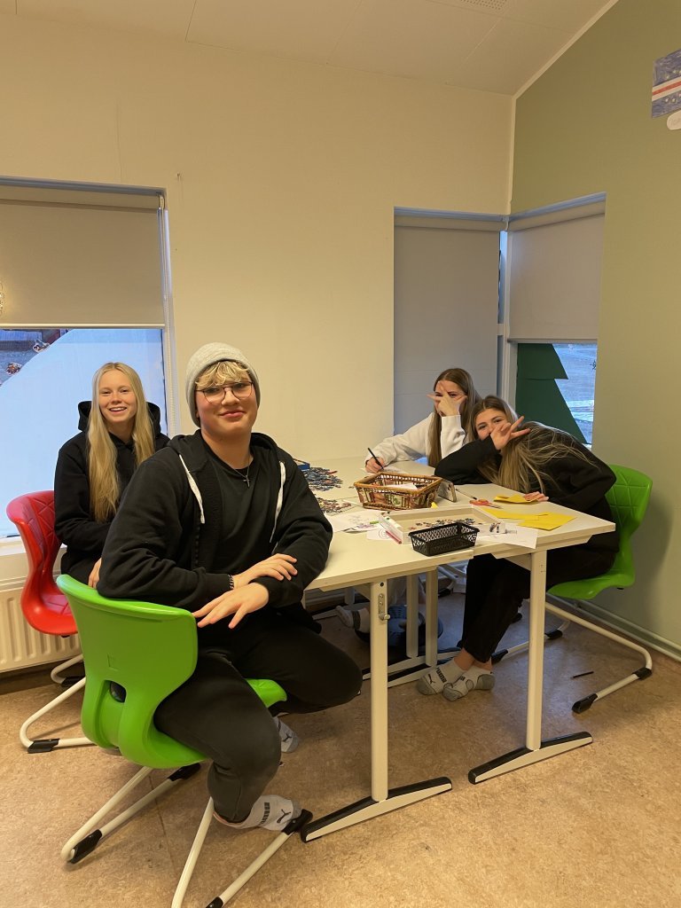 Jólastöðvar unglingadeild