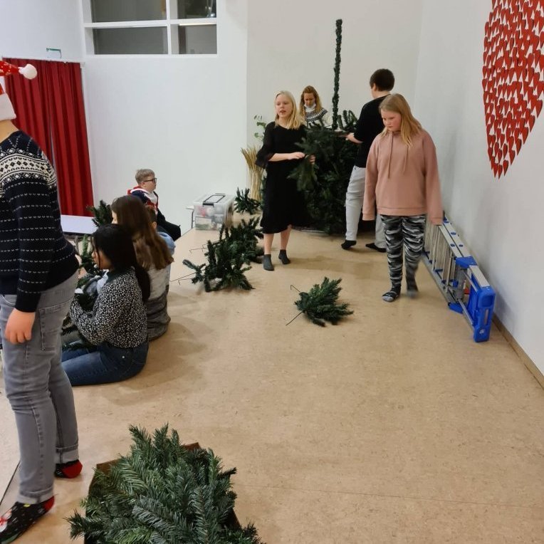 jolatre_skreytt_20202