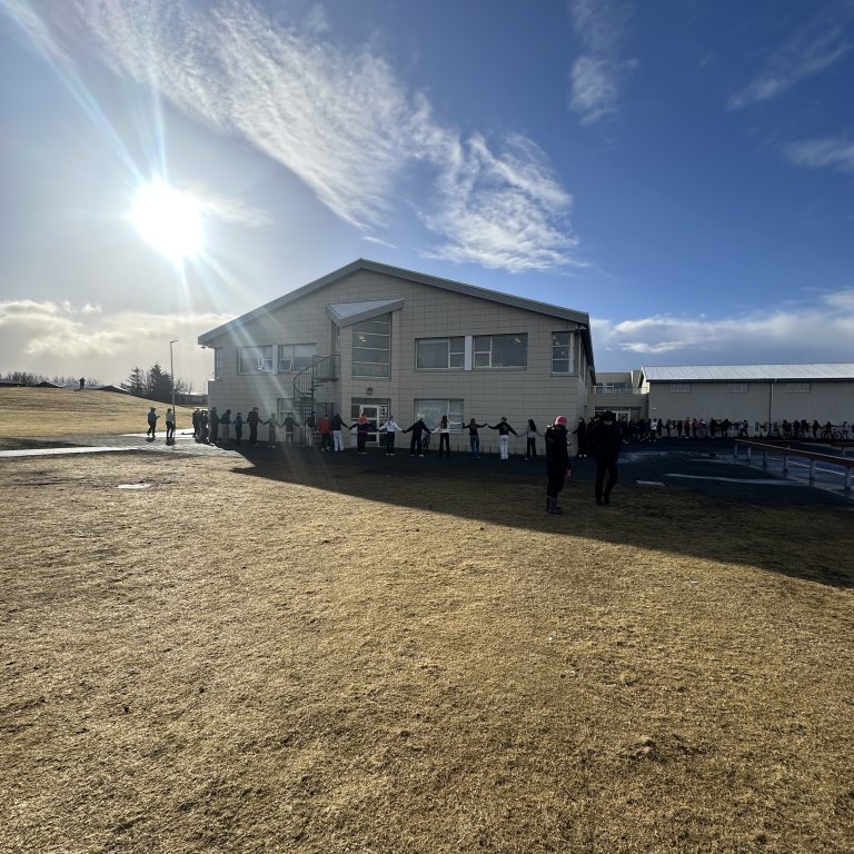 20250321_105408509_ios