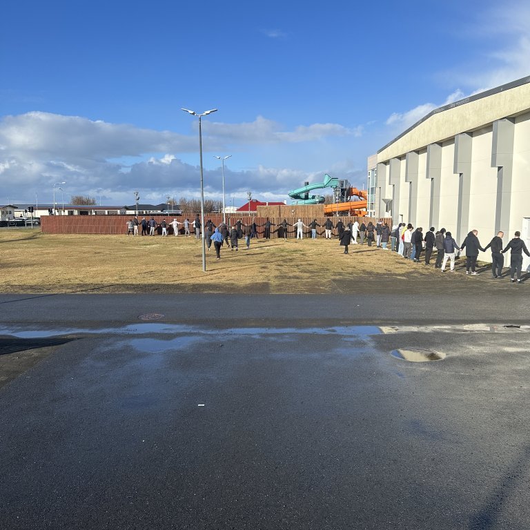 20250321_105704618_ios