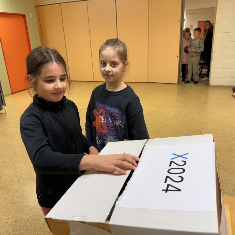 20241127_085516724_ios