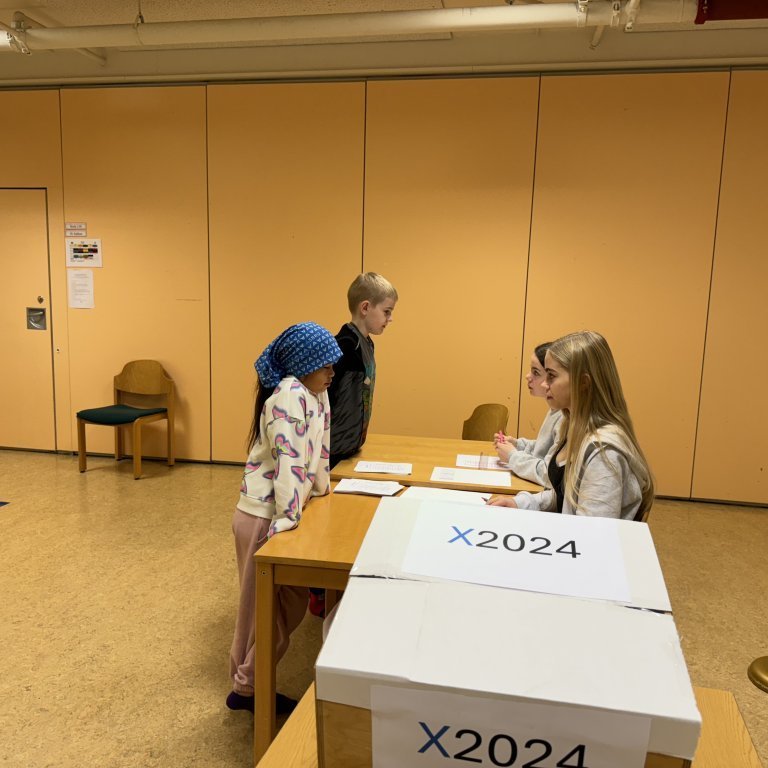 20241127_085740387_ios