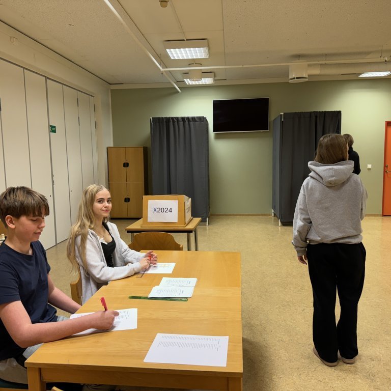 20241127_103548599_ios