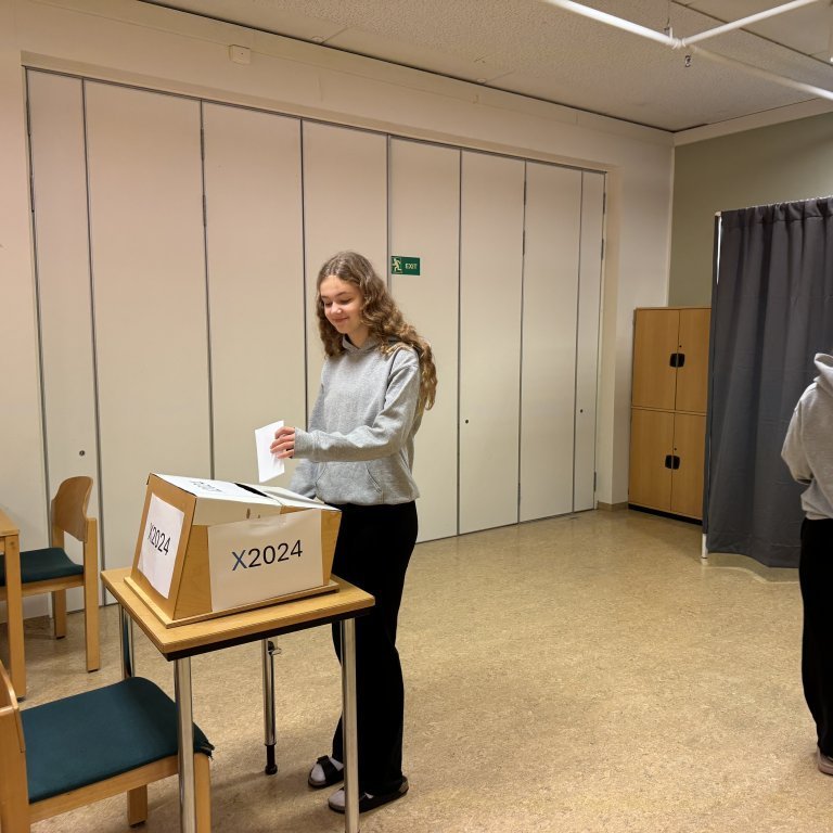 20241127_103553820_ios