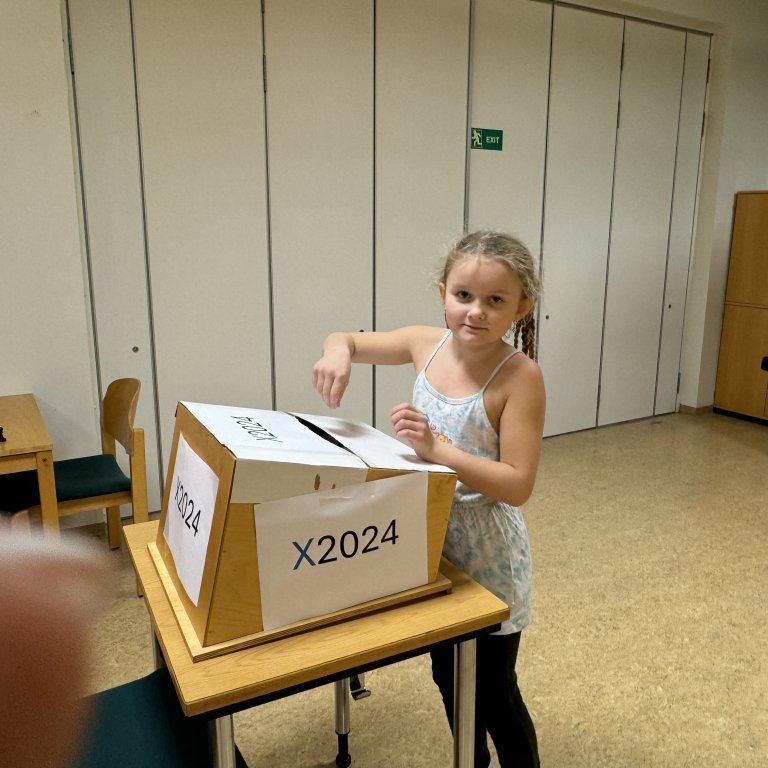 20241127_105857193_ios