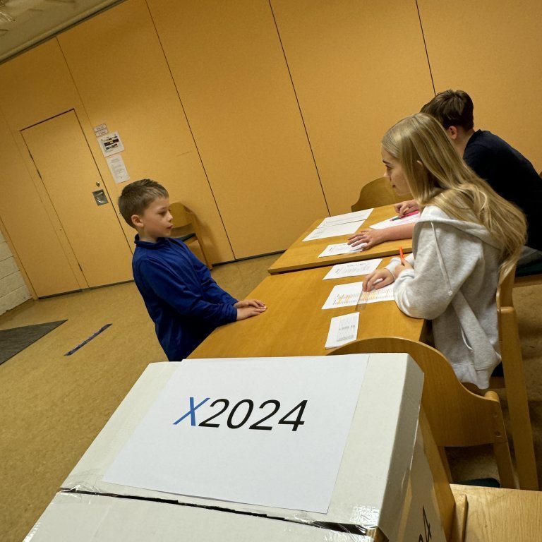 20241127_110157812_ios