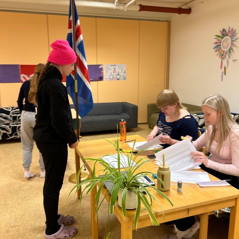 20240522_101734609_ios