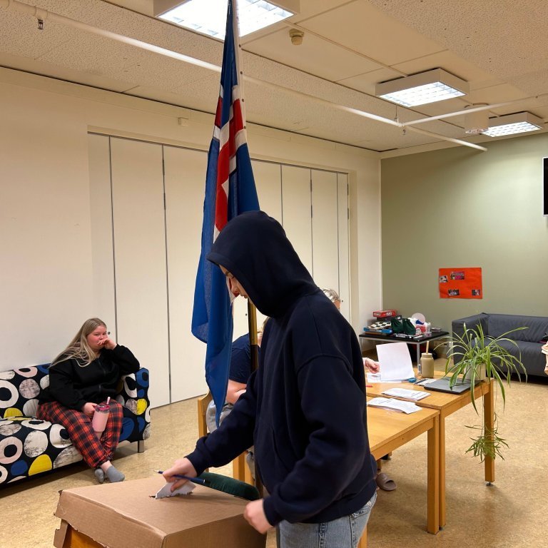 20240522_101905941_ios