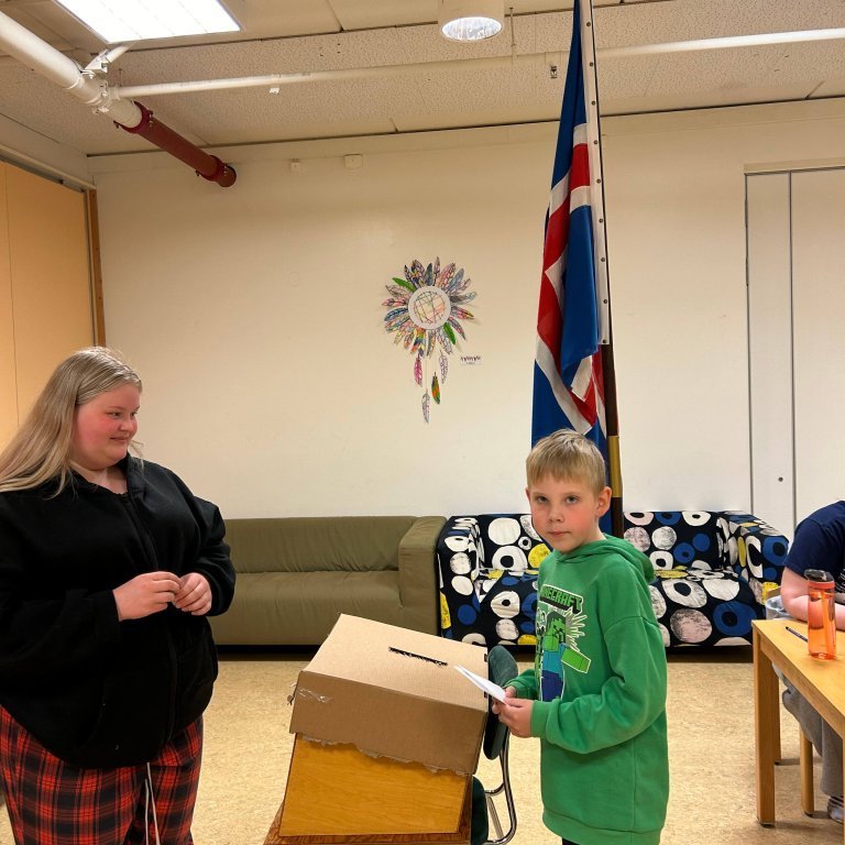 20240522_105855907_ios