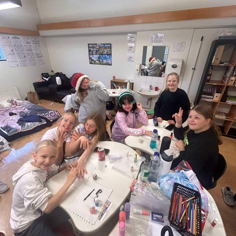 20240928_174650951_ios