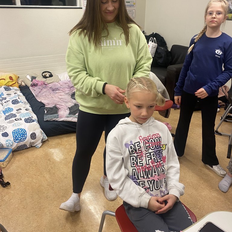 20240928_194138127_ios