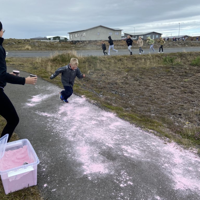 5cceeba7-35c4-45ce-ae2a-72bcd4271aa6