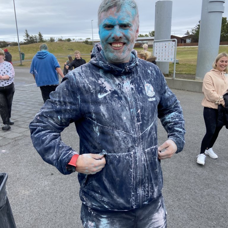 f7736dbc-0f40-43e6-918b-932e9ab7b509