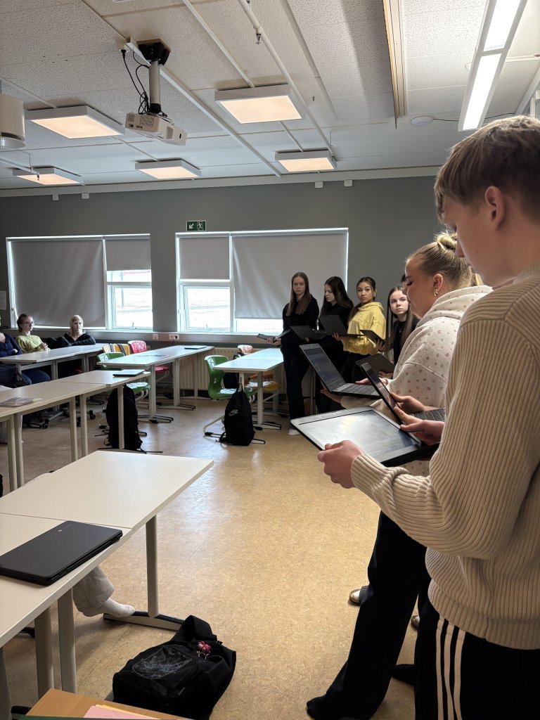 Lof mér að falla – Jafningjafræðsla