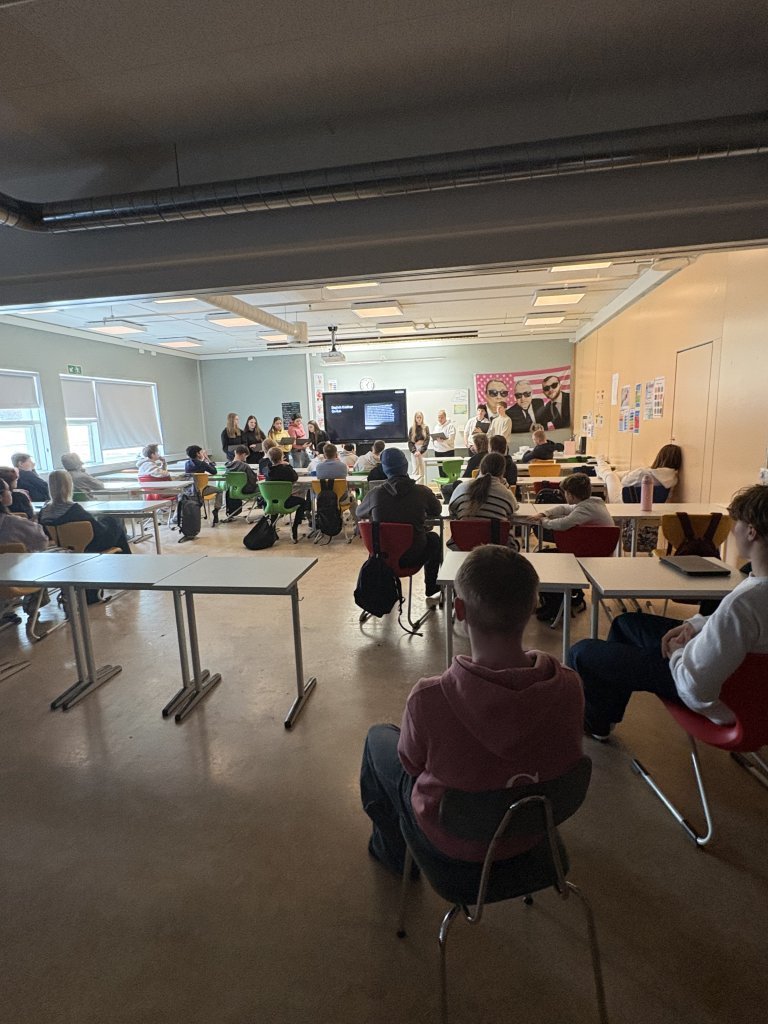 Lof mér að falla – Jafningjafræðsla