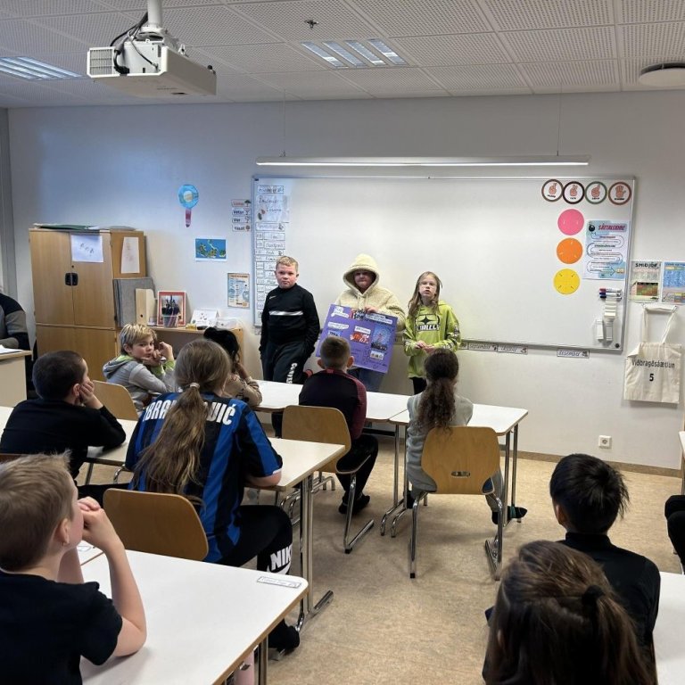 387327100_725438479073505_3569716408040366002_n