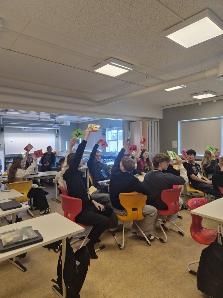 Lýðræðislestin í heimsókn hjá 10. bekk