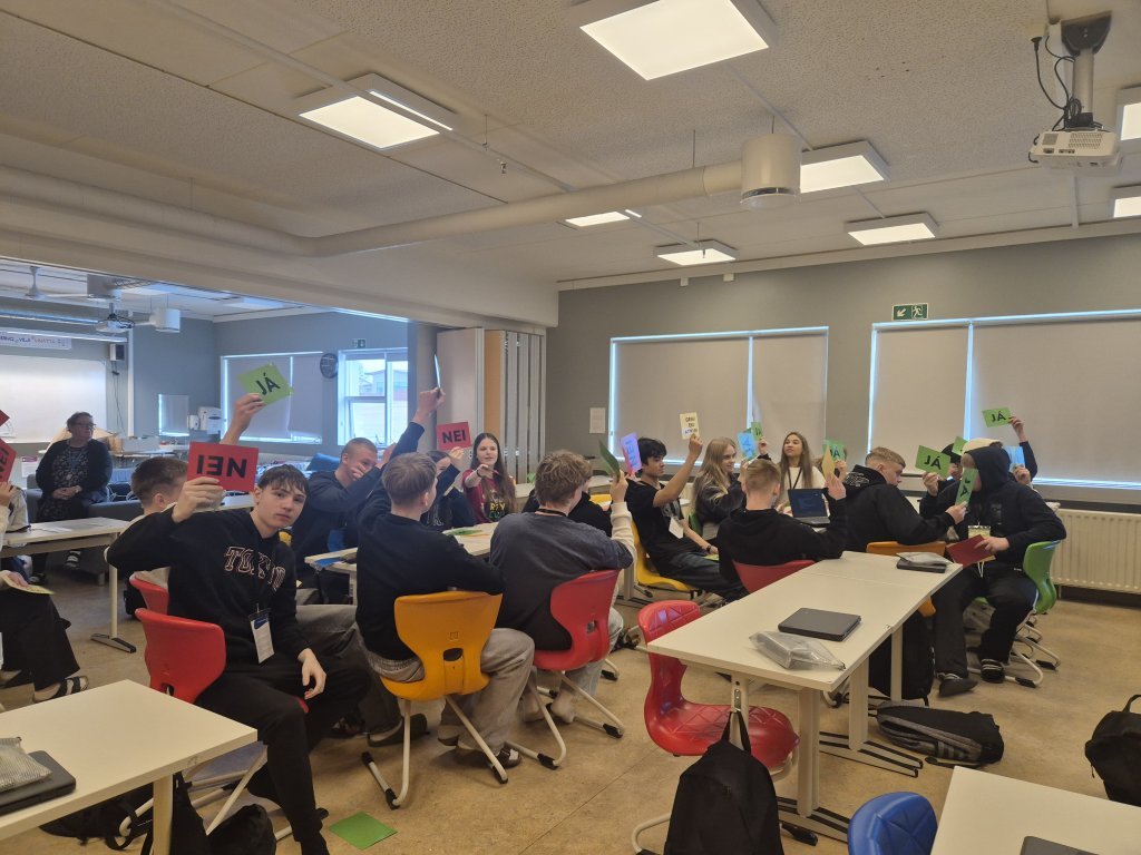 Lýðræðislestin í heimsókn hjá 10. bekk