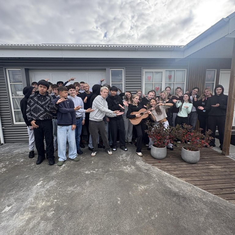 messenger_creation_2f63cab6-7f42-46d2-9ba7-5864e4d4baad