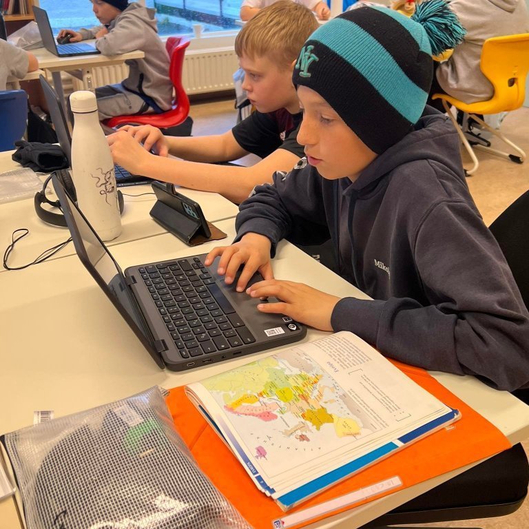 305078318_1306927359845860_7720126050869397144_n