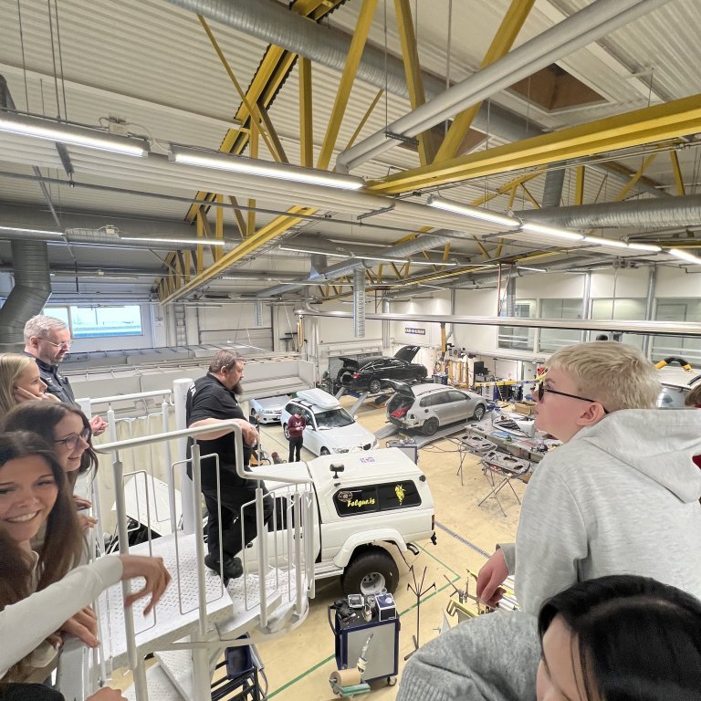 20240215_150220404_ios