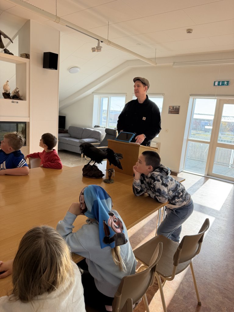 Nemendur könnuðu heim hrafnsins
