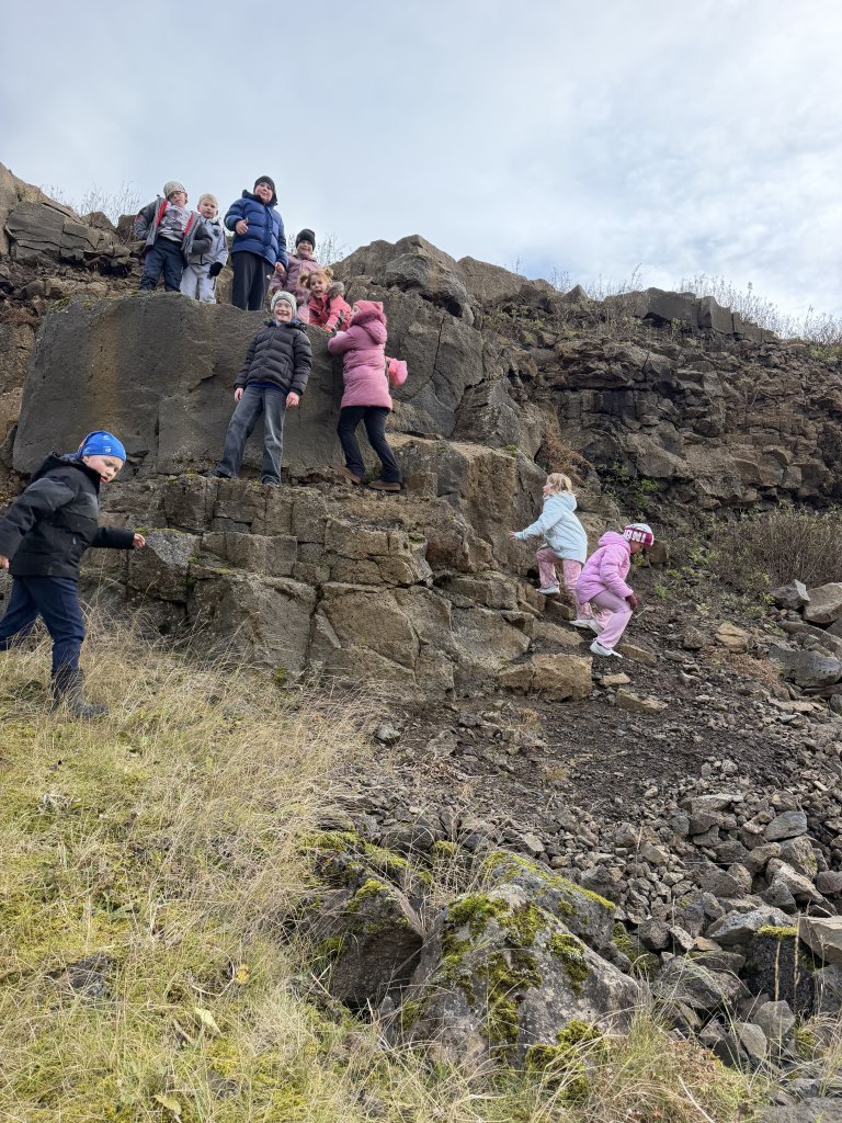 Nemendur könnuðu heim hrafnsins