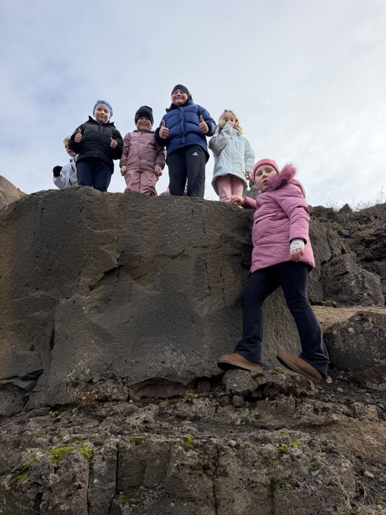 Nemendur könnuðu heim hrafnsins