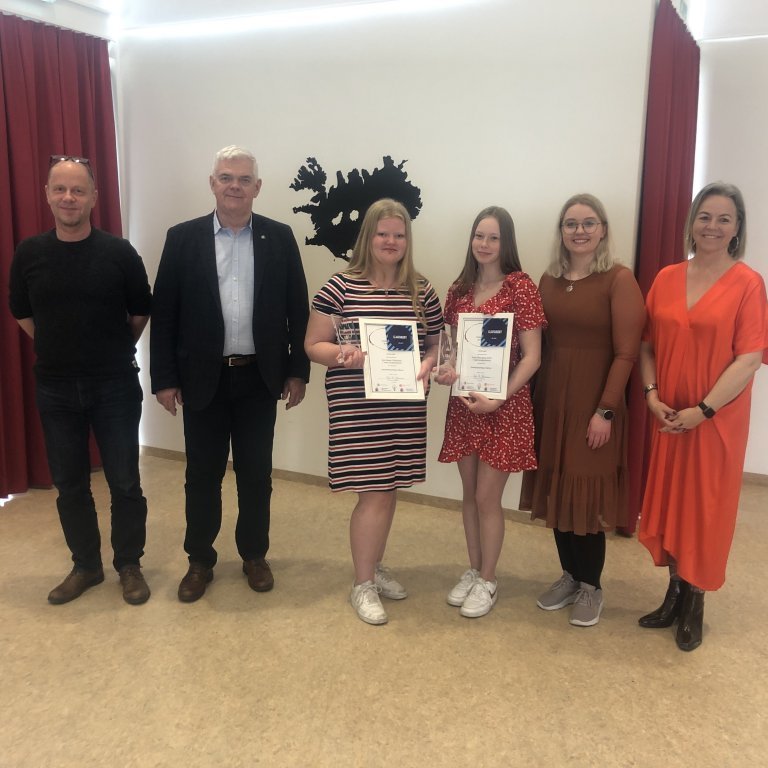 20210608_120653380_ios