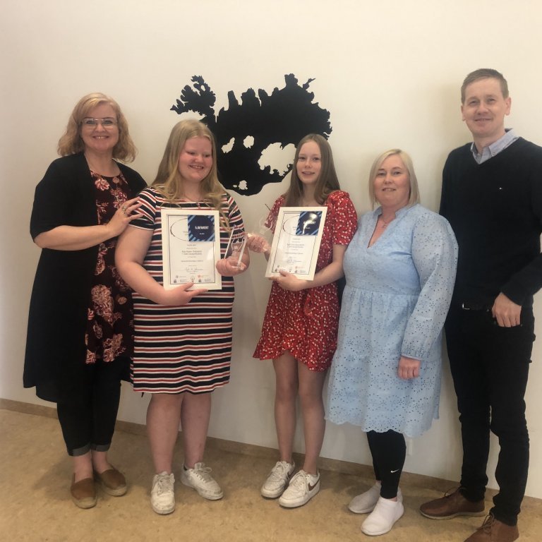 20210608_120831679_ios