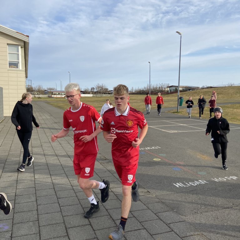 310518c2-7e00-42dd-a8c9-9a660ad85fc5