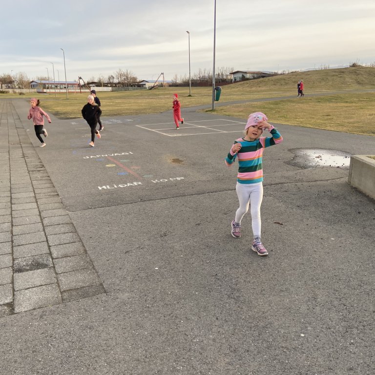 37906dc4-fd34-412c-bc49-35d531bb1c25