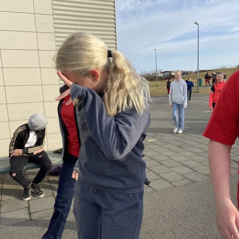 4e054dd8-728d-4b05-8447-fa7b8f3ed3ab