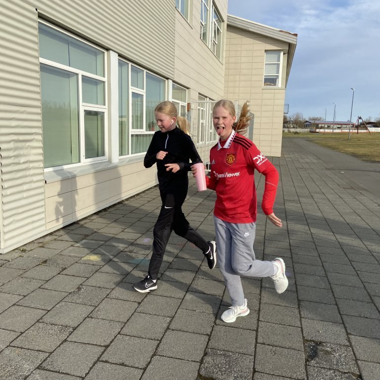 536b9d14-8169-4386-9b57-8513b2ca68be